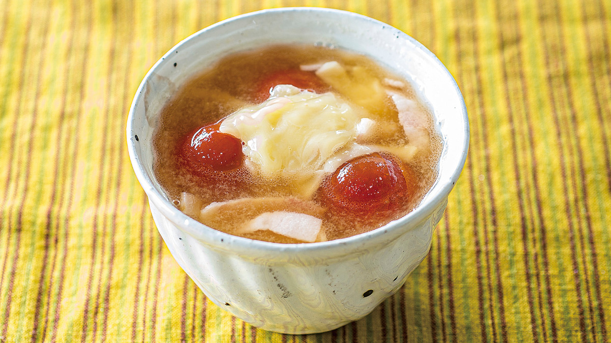 ミニトマトとベーコンのみそ汁