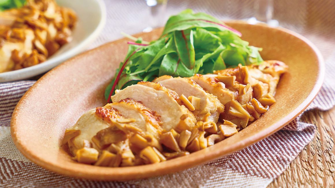 鶏ムネ肉とまいたけのソテー